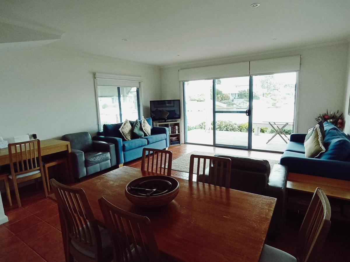 The View - Captains Cove Waterfront Resort Paynesville Exterior photo